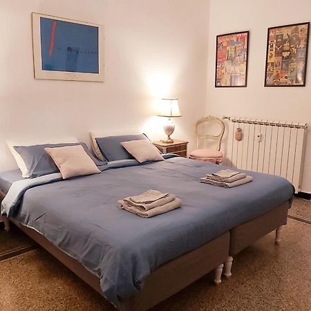 Central Chic Apartment Genoa Bagian luar foto