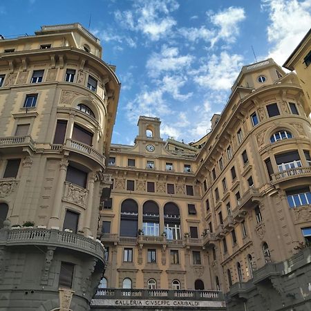 Central Chic Apartment Genoa Bagian luar foto
