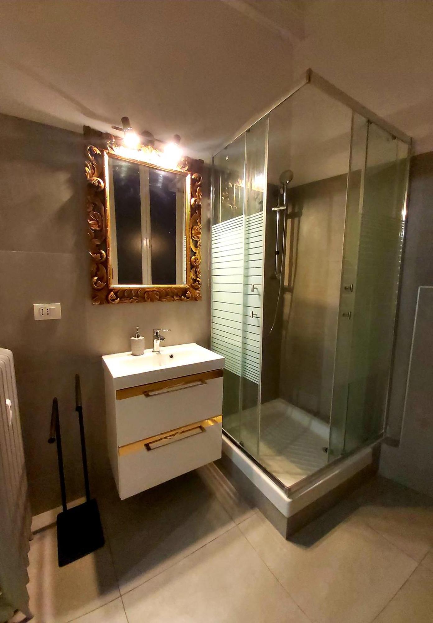 Central Chic Apartment Genoa Bagian luar foto