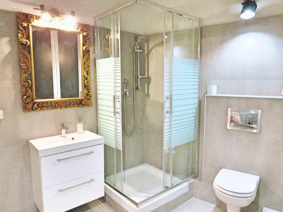 Central Chic Apartment Genoa Bagian luar foto