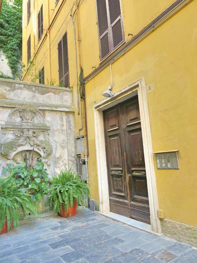 Central Chic Apartment Genoa Bagian luar foto